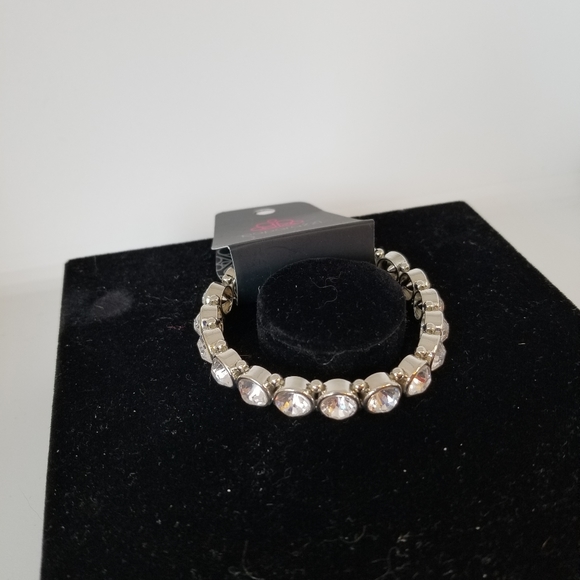 Paparazzi Bling Stretch Bracelet - Picture 3 of 3